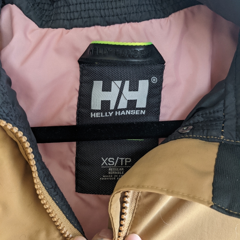 Helly Hansen soft shell winter jacket - Picture 2 of 7